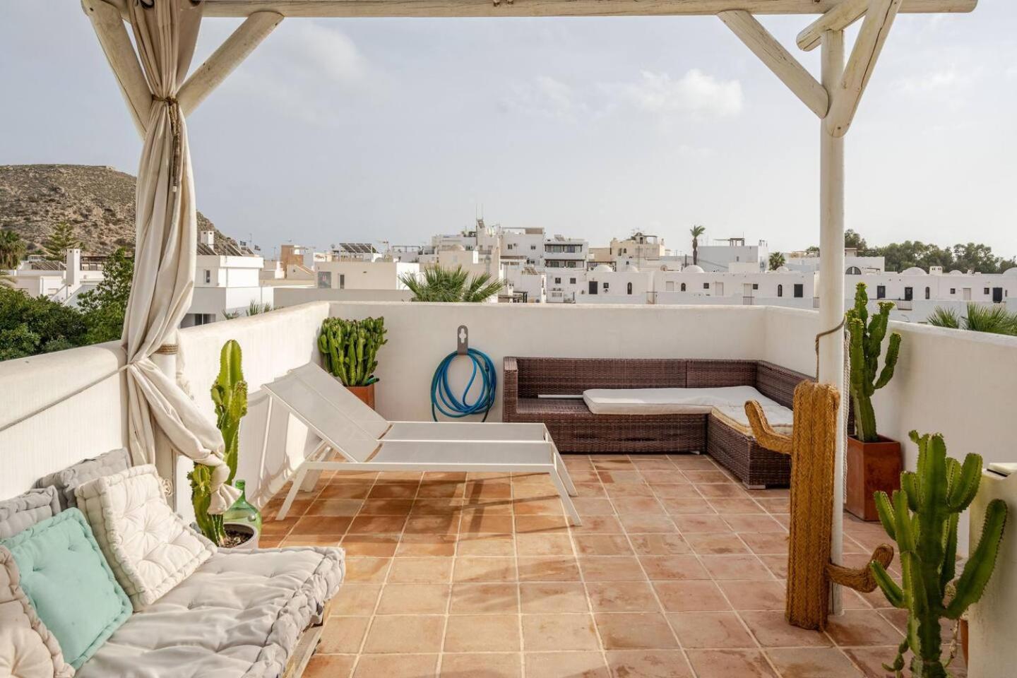 Alzeina, Casa Con Mucho Encanto A 300Mtr De La Playa 阿瓜阿马加 外观 照片